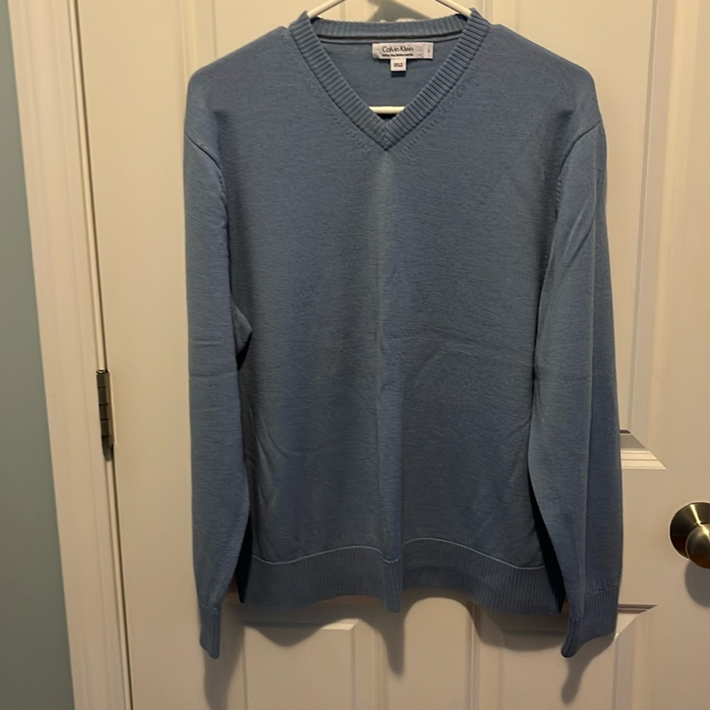 Calvin Klein men’s v-neck sweater